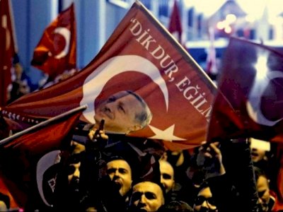 Gözlerimizin Önünde Tarih Kitapları Baştan Yazılıyor